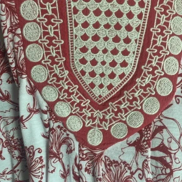 A common thread Anthropologie tank - Picture 4 of 7